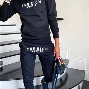 The Looke-Rich Auntie Sweatpants